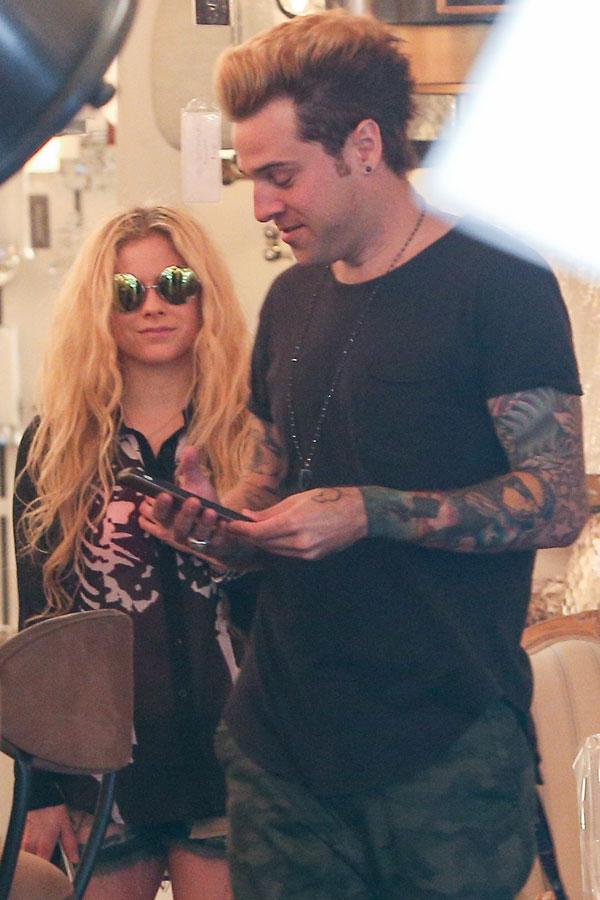 Ryan cabrera avril lavigne dating roommates living together 07 SPL