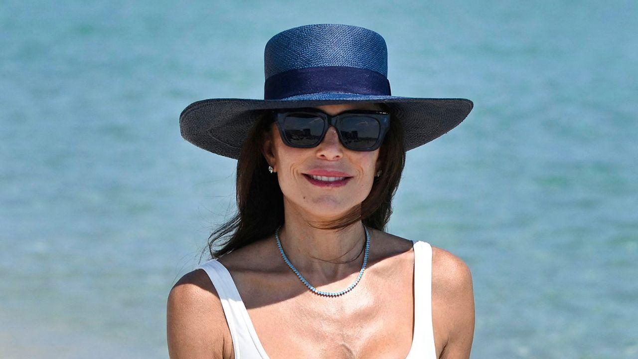 image of Sunny Hostin previously alleged that Bethenny Frankel yelled at her child at a beach, while a source disputed the account.