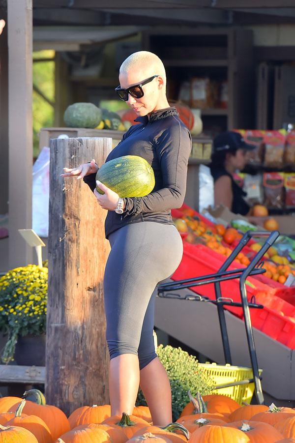 Amber rose son pumpkins2