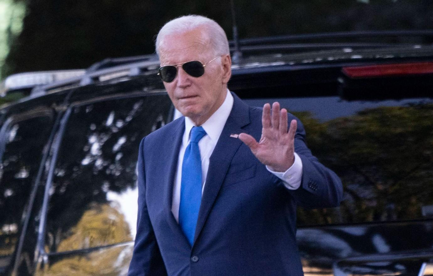 joe biden detailed instructions enter exit room cognitive health