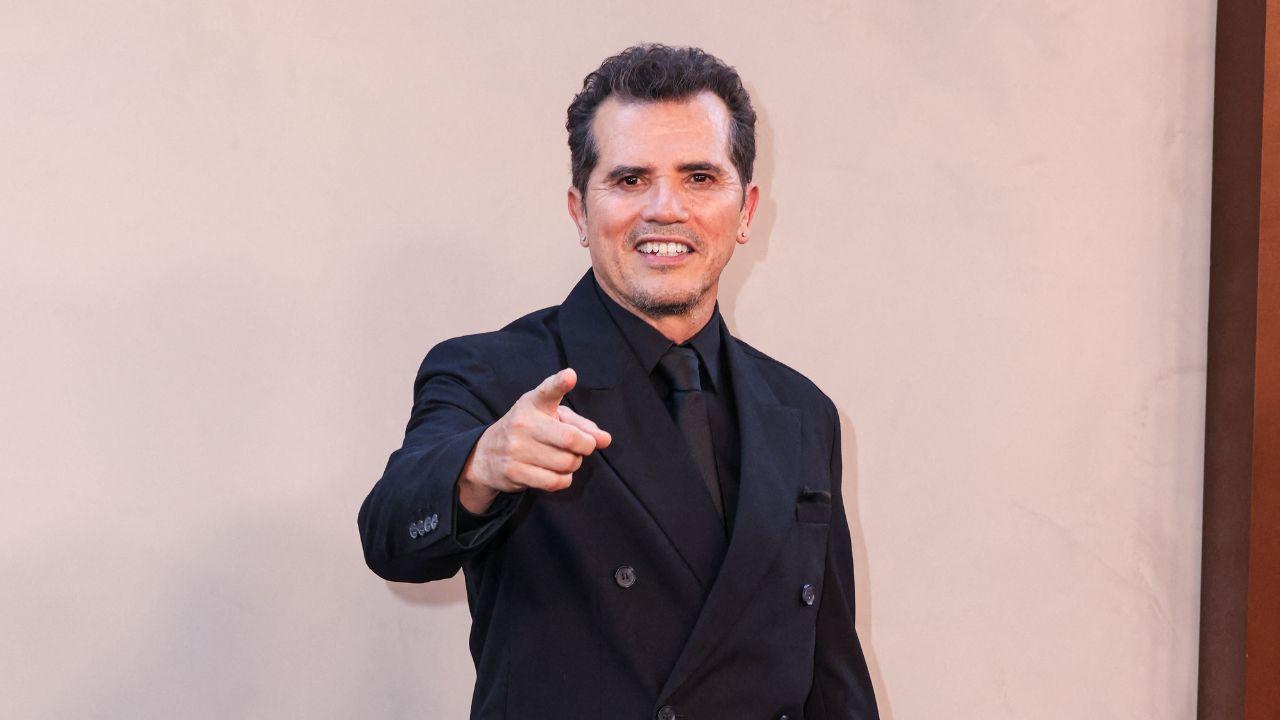 Image of John Leguizamo confessed Matt Damon was the 'most generous' star he has worked with.