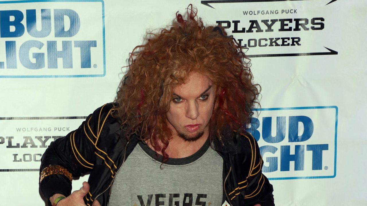 image of Carrot Top returned home to his family after over a week at the hospital.