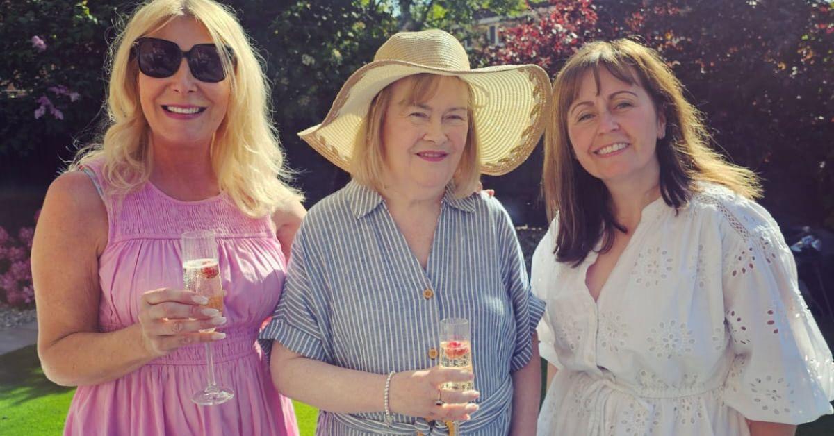 susan boyle stylish new hairdo after stroke photos