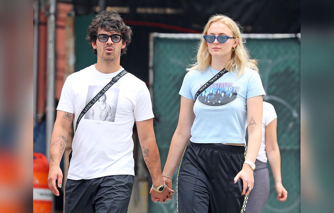 Sophie Turner Joe Jonas Backstreet Boys Shirt Pic 03