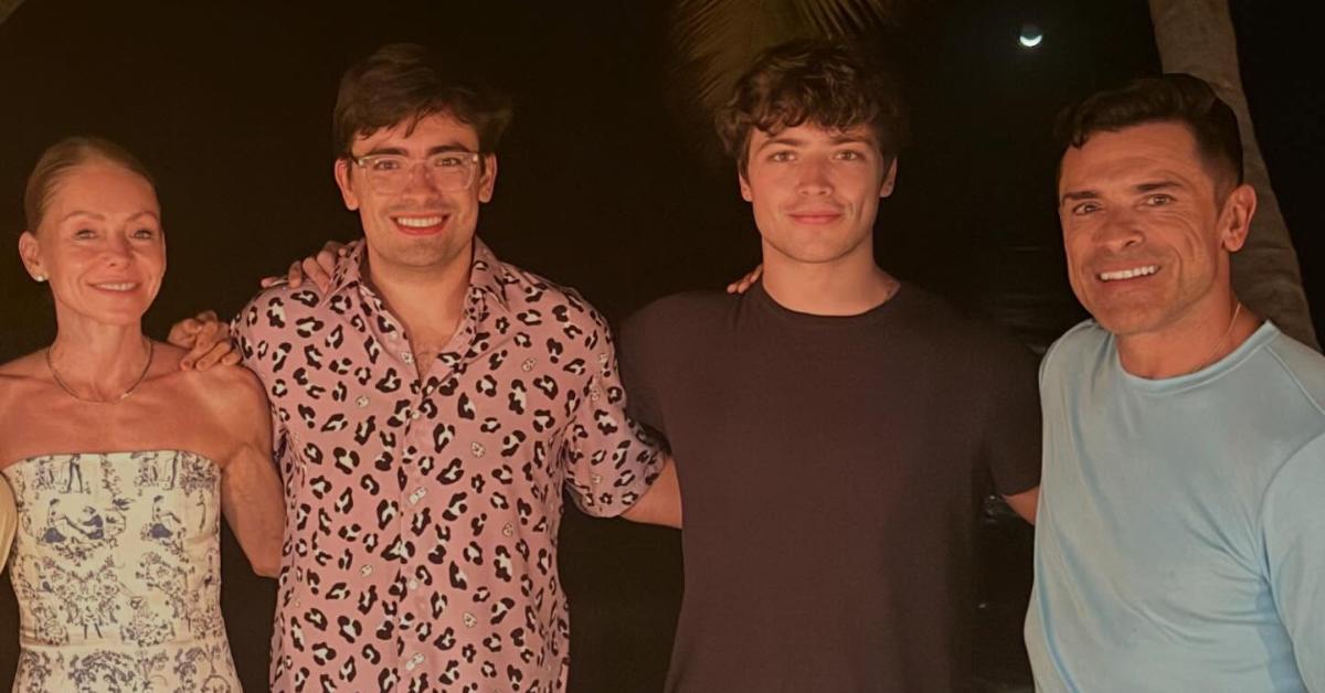 Image of Kelly Ripa and Mark Consuelos' sons were taller than them in a new photo.