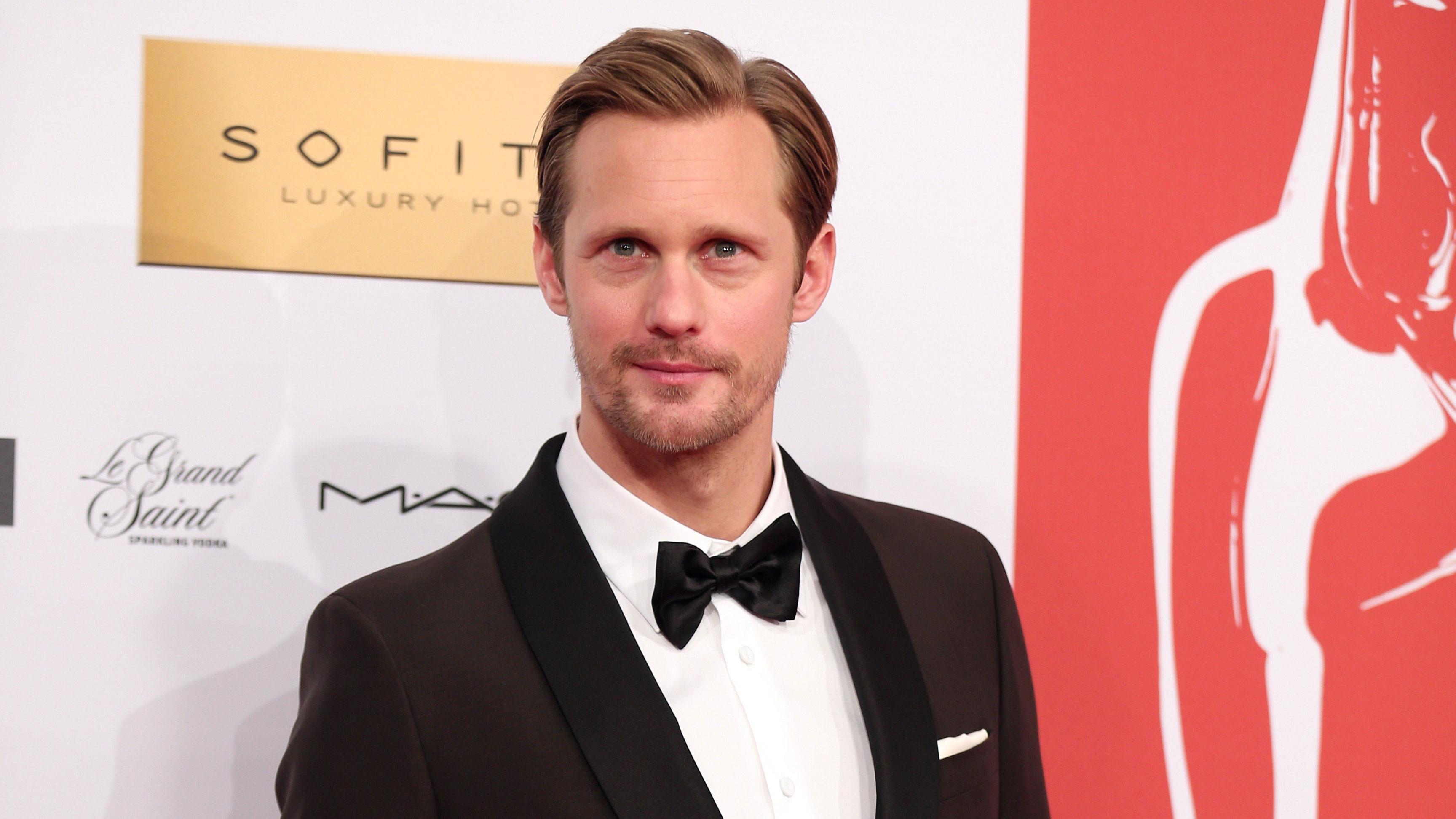 WATCH: Alexander Skarsgard Shows Off His Ripped Body At The Pool!