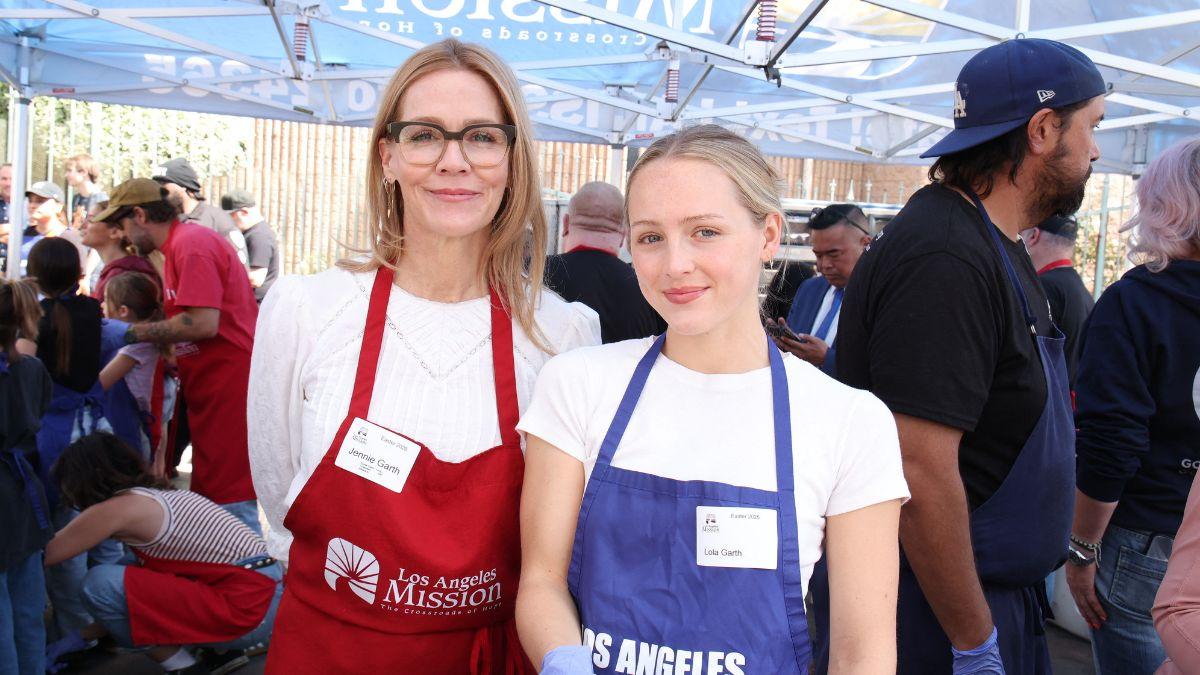 Image of Jennie Garth described the moment she decided to forgive and let go.