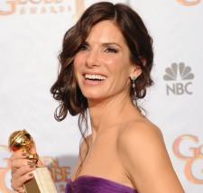 2010__02__okmagazine_sandra bullock 225&#215;214.jpg