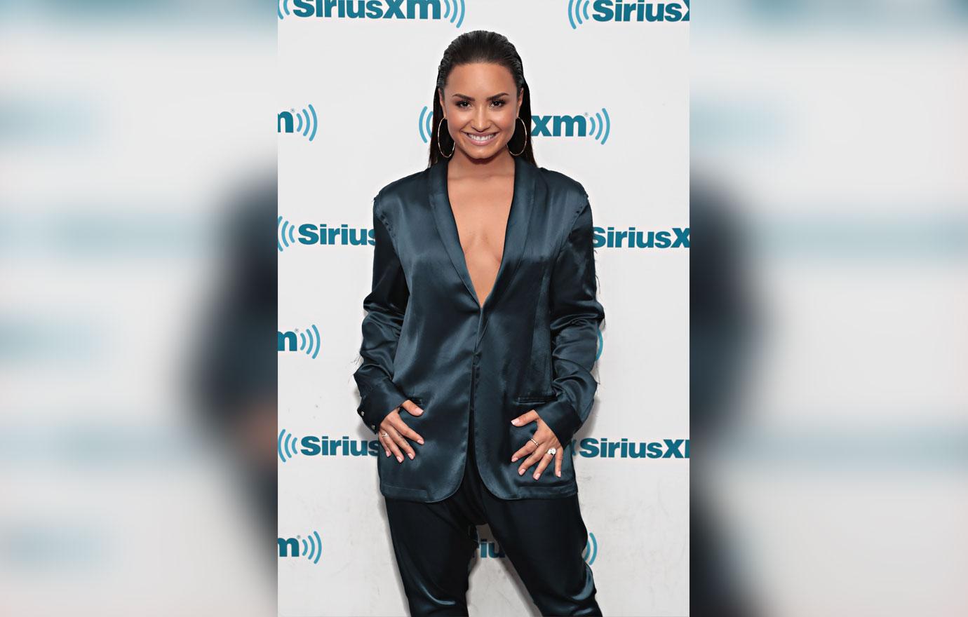 Demi lovato most nude looks