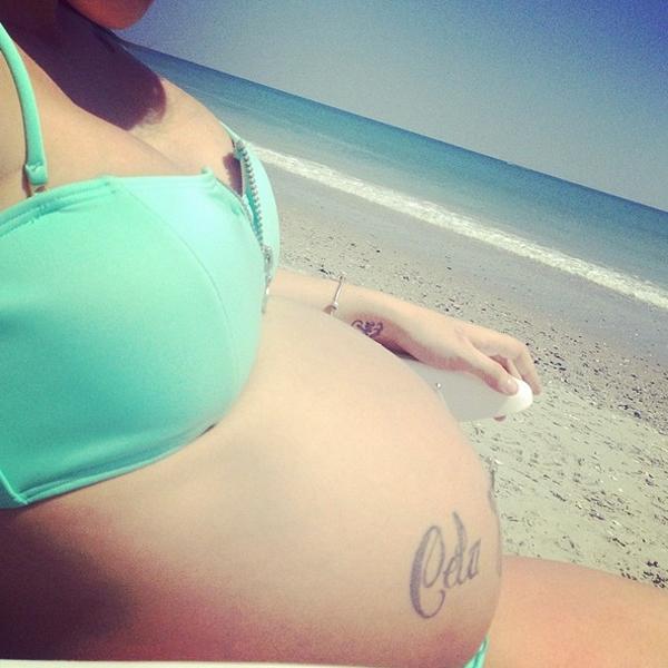 jenelle-evans-pregnancy-beach