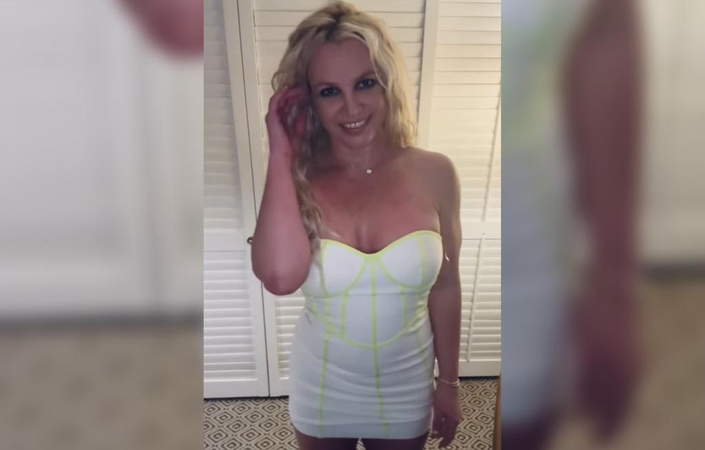 Britney Spears Flips Off Camera After Alleged Manic Meltdown