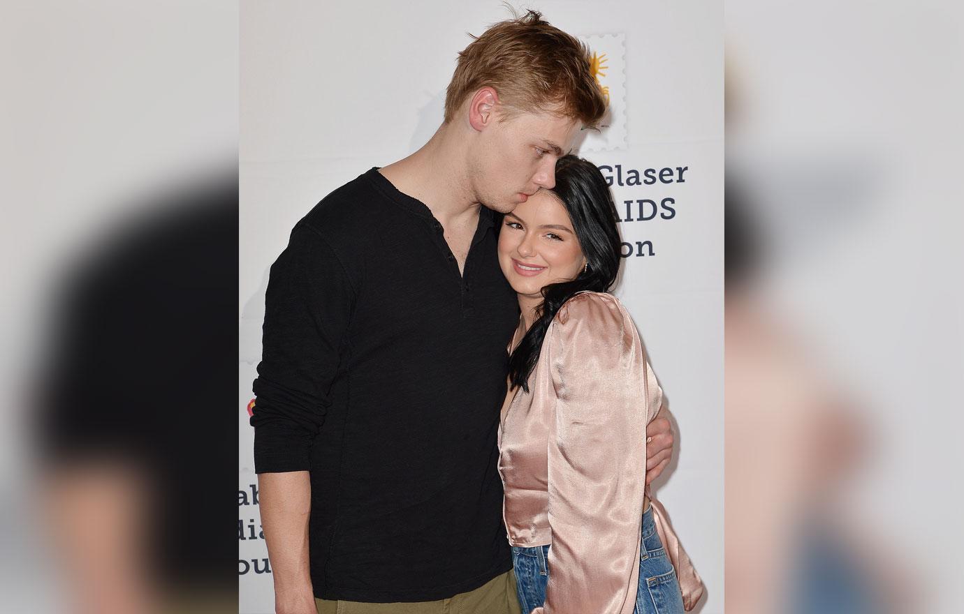 //ariel winter levi meaden split