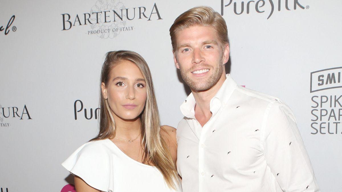 summer house stars kyle cooke amanda batula split clues explored