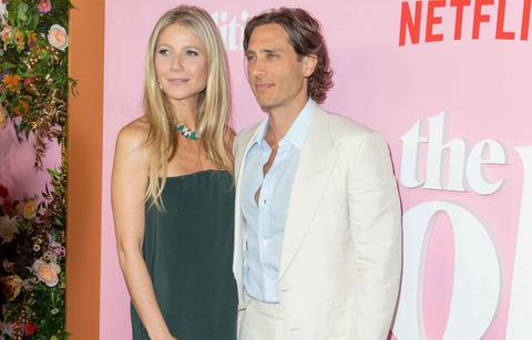 gwyneth paltrow brad falchuk respects friendship brad pitt