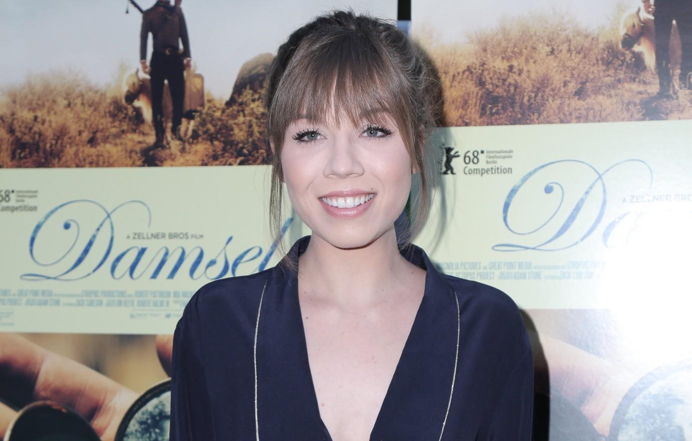 ICarly': Jennette McCurdy Says She Was Yelled at During First Kiss