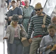 2009__07__ryan_scarlett007 225×218.jpg