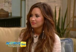 2011__10__Demi Lovato Oct13neb 300&#215;206.jpg