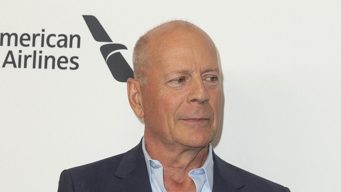 Bruce Willis All Smiles At Disneyland Amid Dementia Battle: Photos