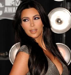 2011__08__Kim Kardashian Aug30newsbt 00 283&#215;300.jpg