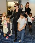 Ok_1 28 13_brad pitt angelina jolie kids_teaser.jpg