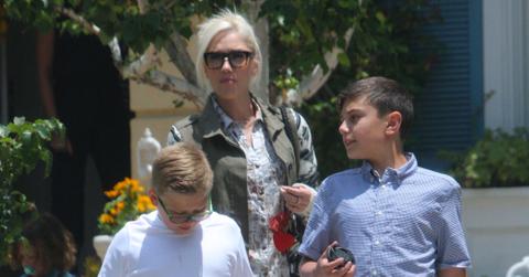 Gwen Stefani Blake Shelton Sons Photos Long