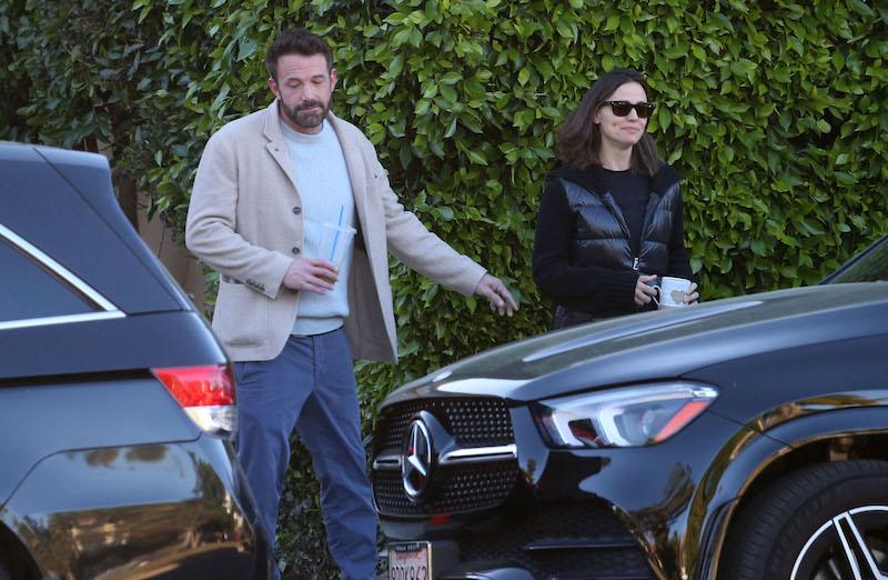 jennifer garner helping ben affleck