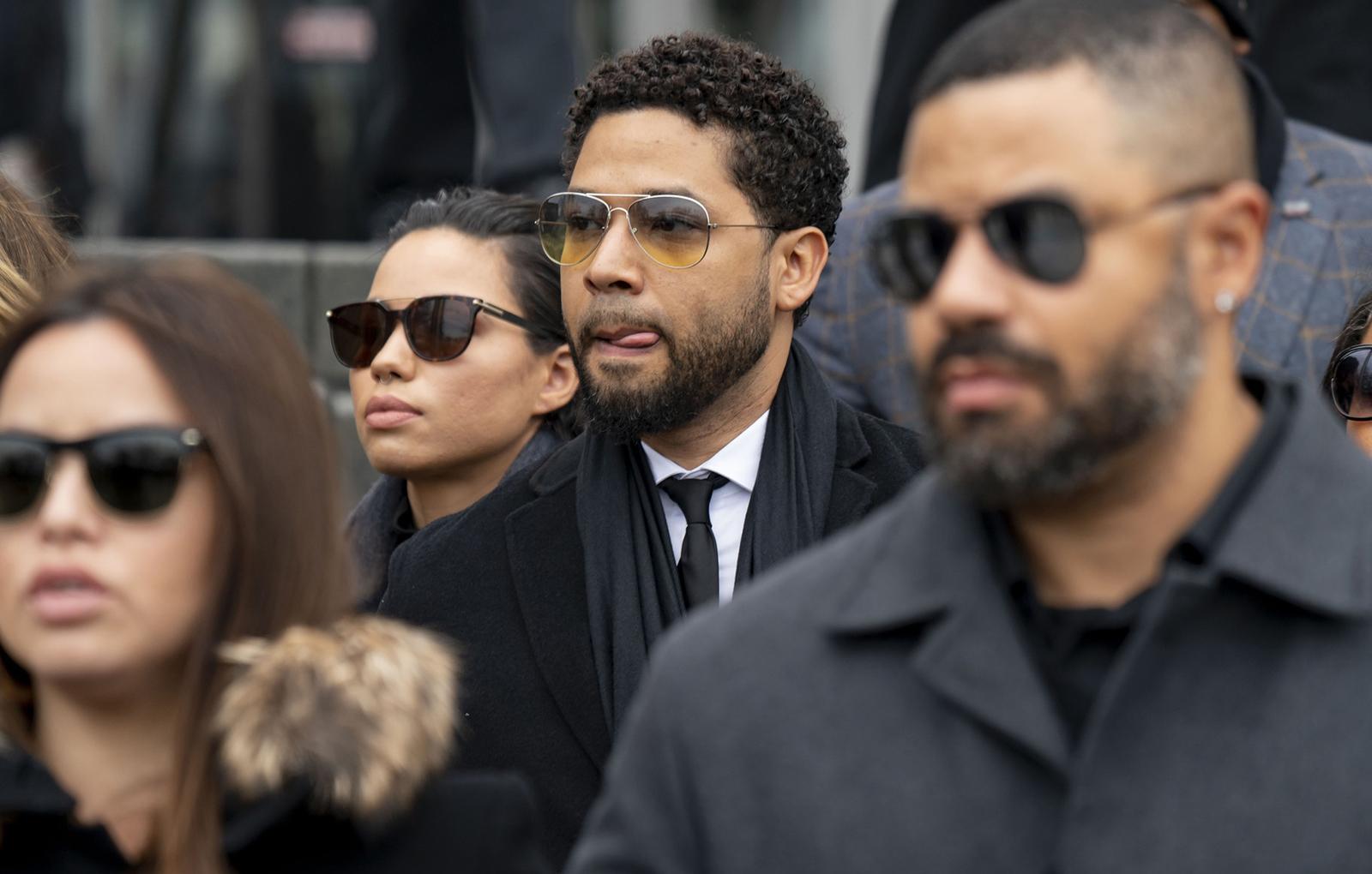 jussie smollett arrives chicago trial lying cops staged  hate crime