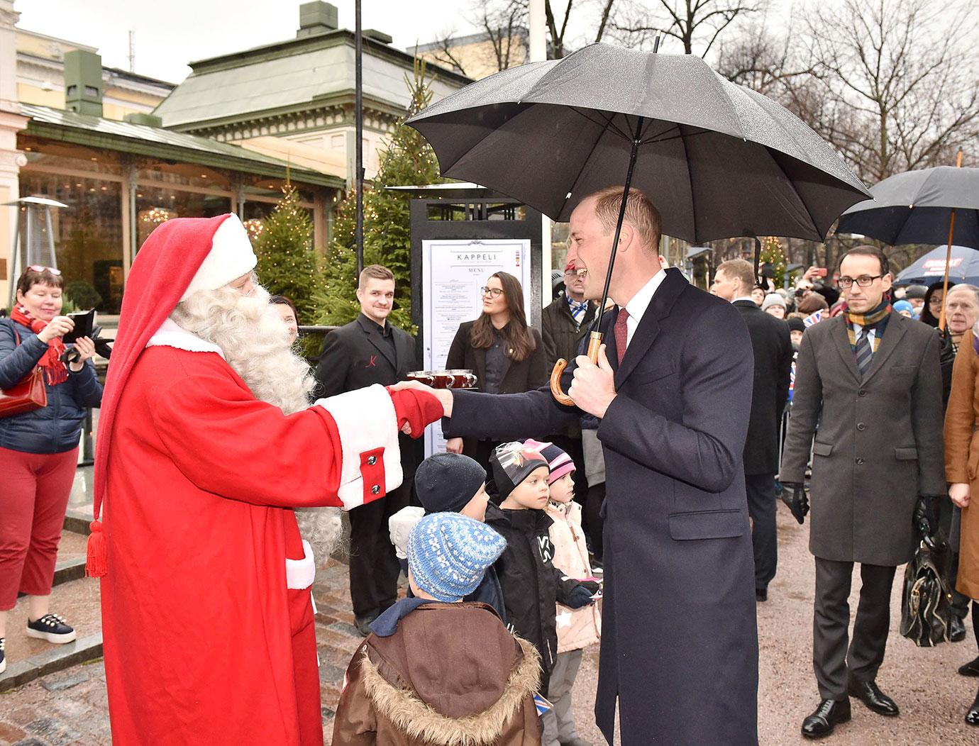 Prince William Meets Santa Adorable Prince George Christmas List