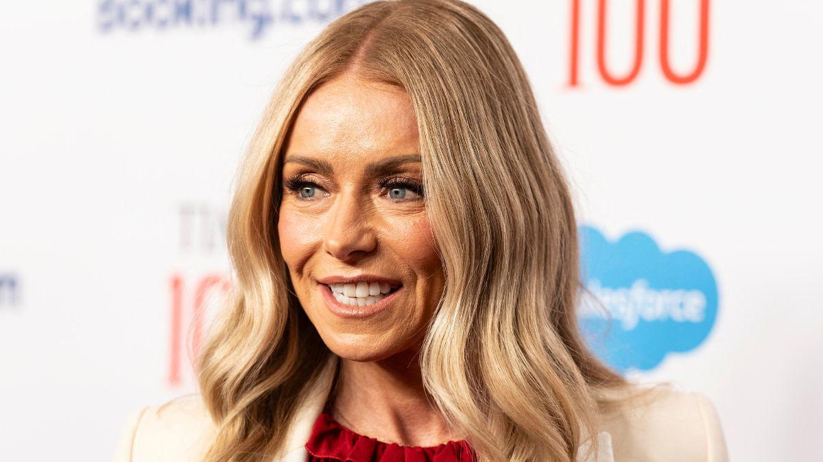 Image of Kelly Ripa said her nighttime retainer acts as a 'chastity belt' in the bedroom.