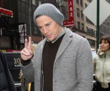 2010__02__Channing_Tatum_Feb3_main 225×186.jpg