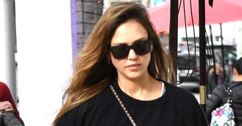 Jessica Alba takes her kids out to lunch