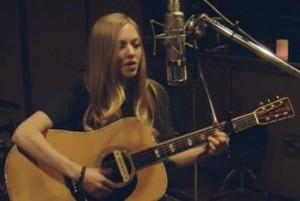 2011__03__Amanda_Seyfried_March14newsneb 300×201.jpg