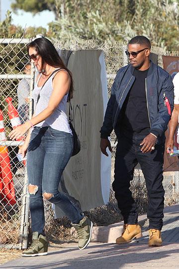 jamie foxx looks butt mystery woman pics