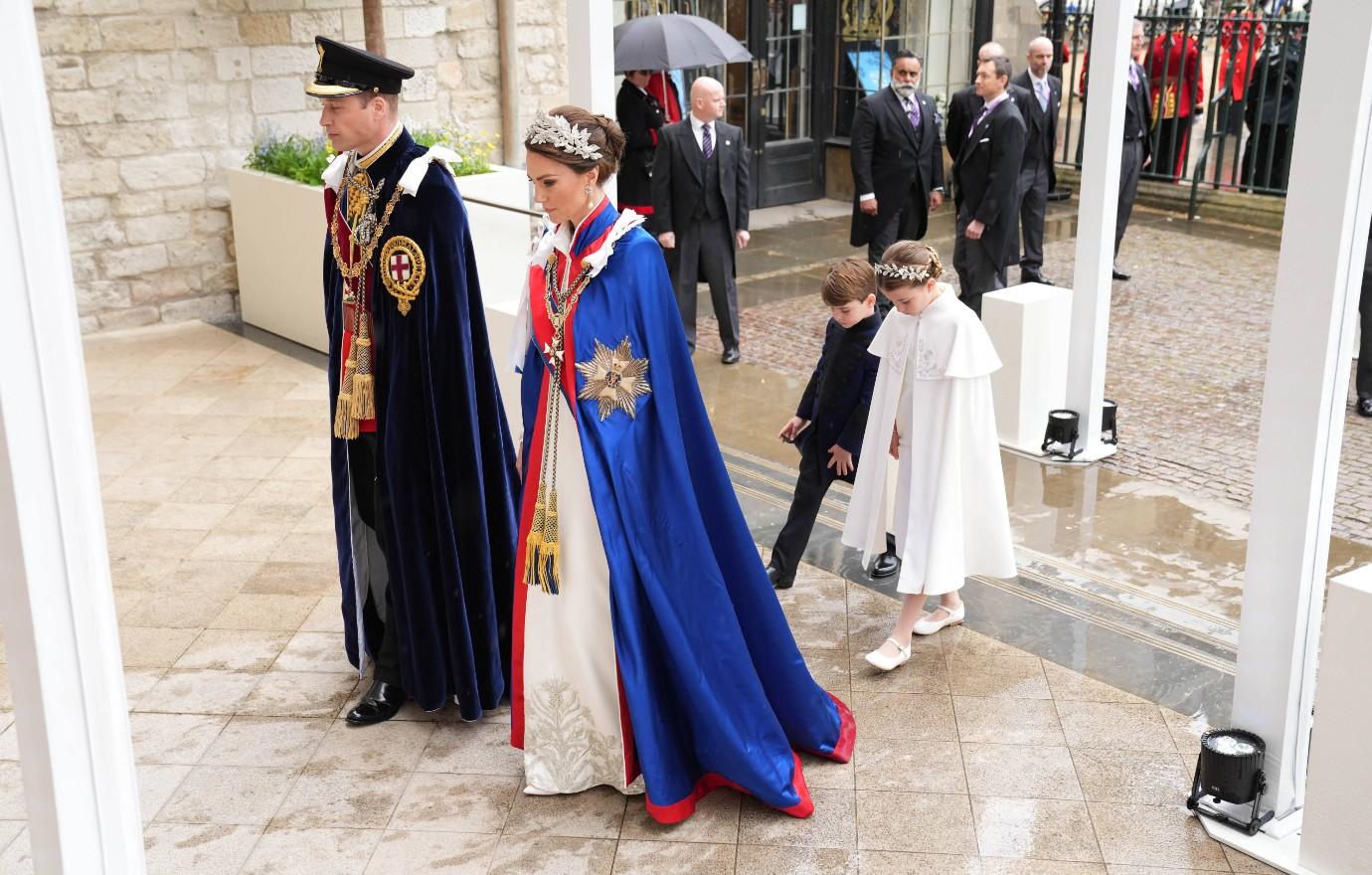 Cambridges Arrive at Westminster Abbey