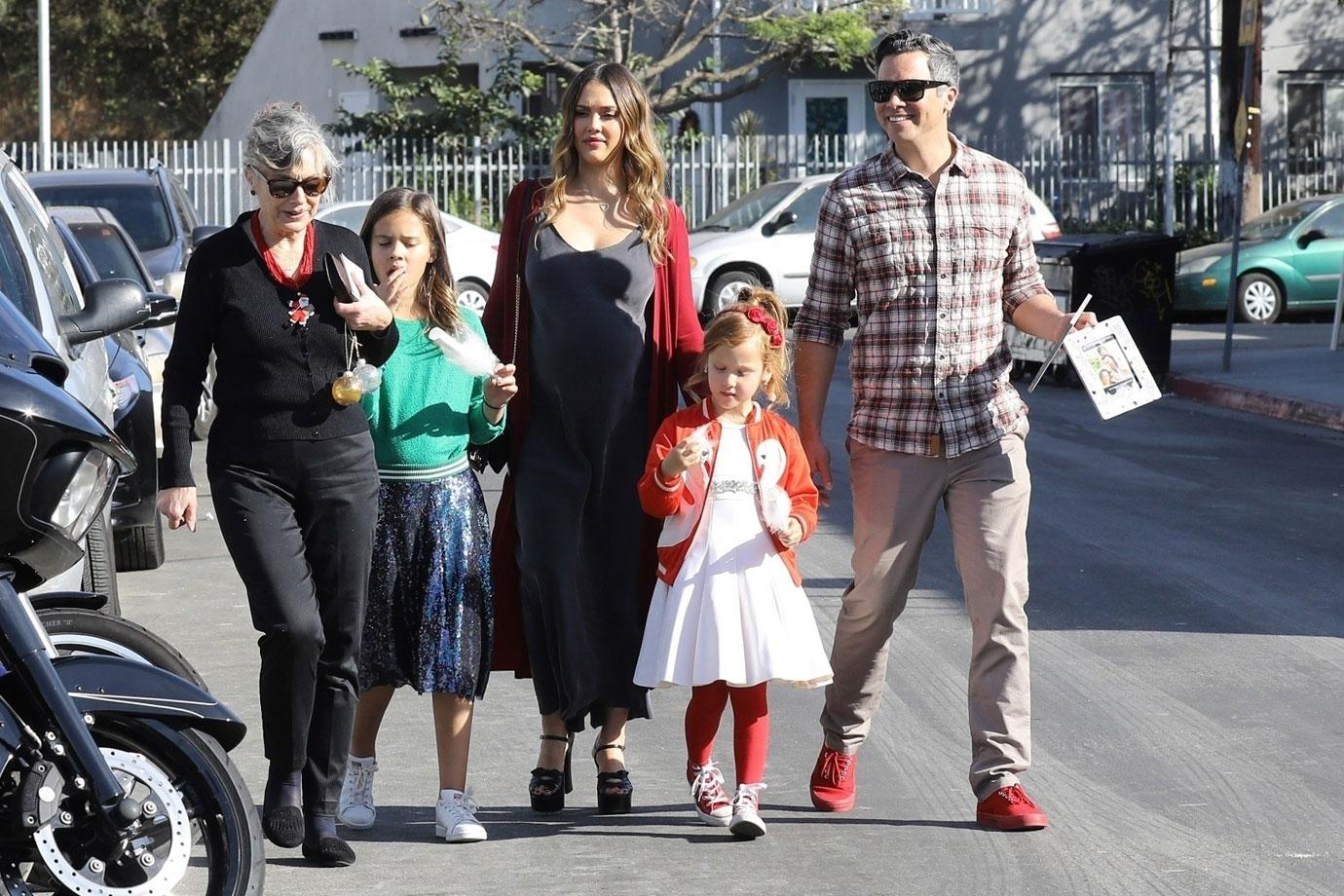 Jessica biel outing kids