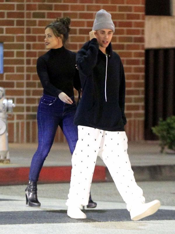 FFN_MUG_Bieber_Justin_EXC_012116_51952795