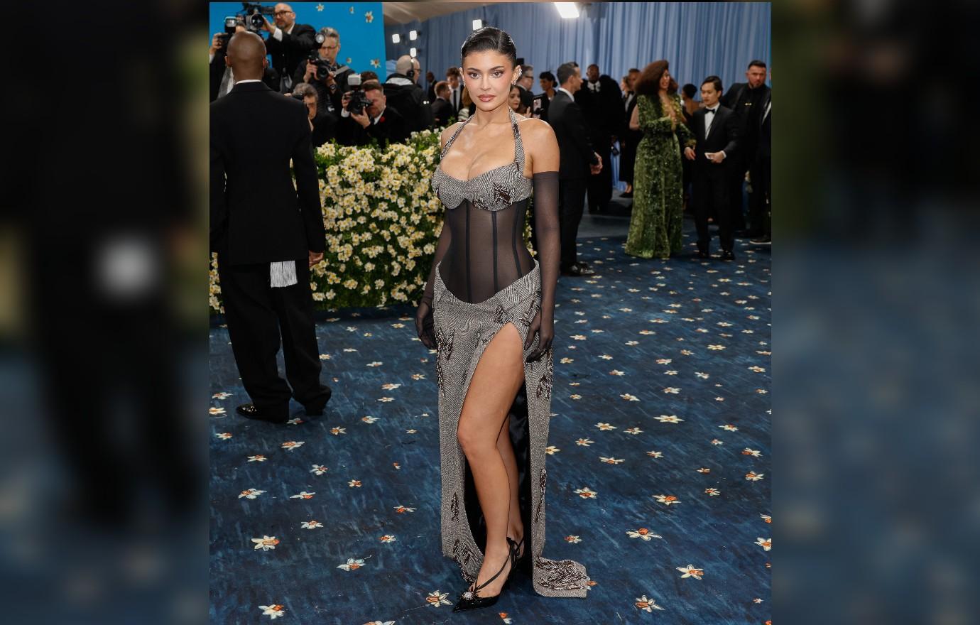 kylie jenner mega themet
