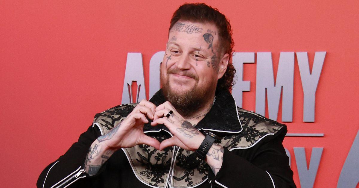 Image of Jelly Roll walks over 10,000 steps every day.