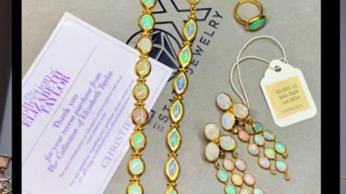 Photo of Elizabeth Taylor's jewels