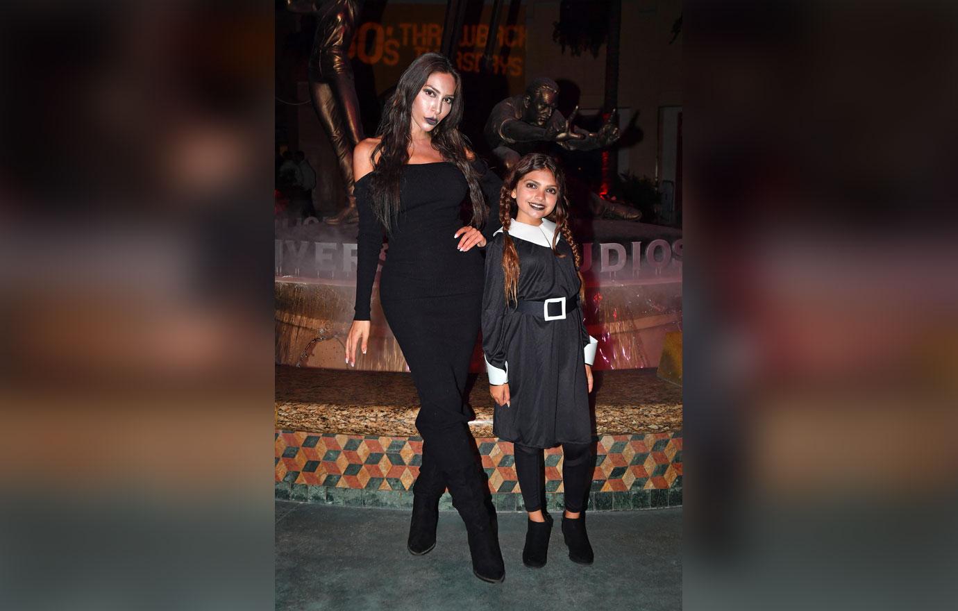 farrah-abraham-daughter-sophia-halloween-costume-photos