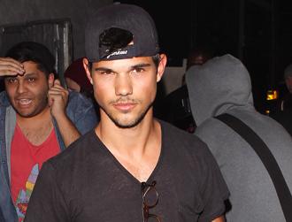 Ok_030713_taylor lautner hottie of day main.jpg