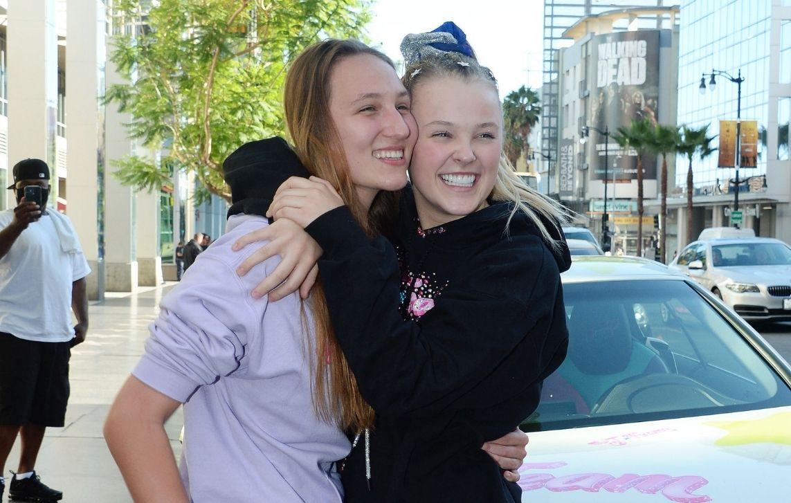 jojo siwa not as close ex girlfriend kylie prew working every single day split