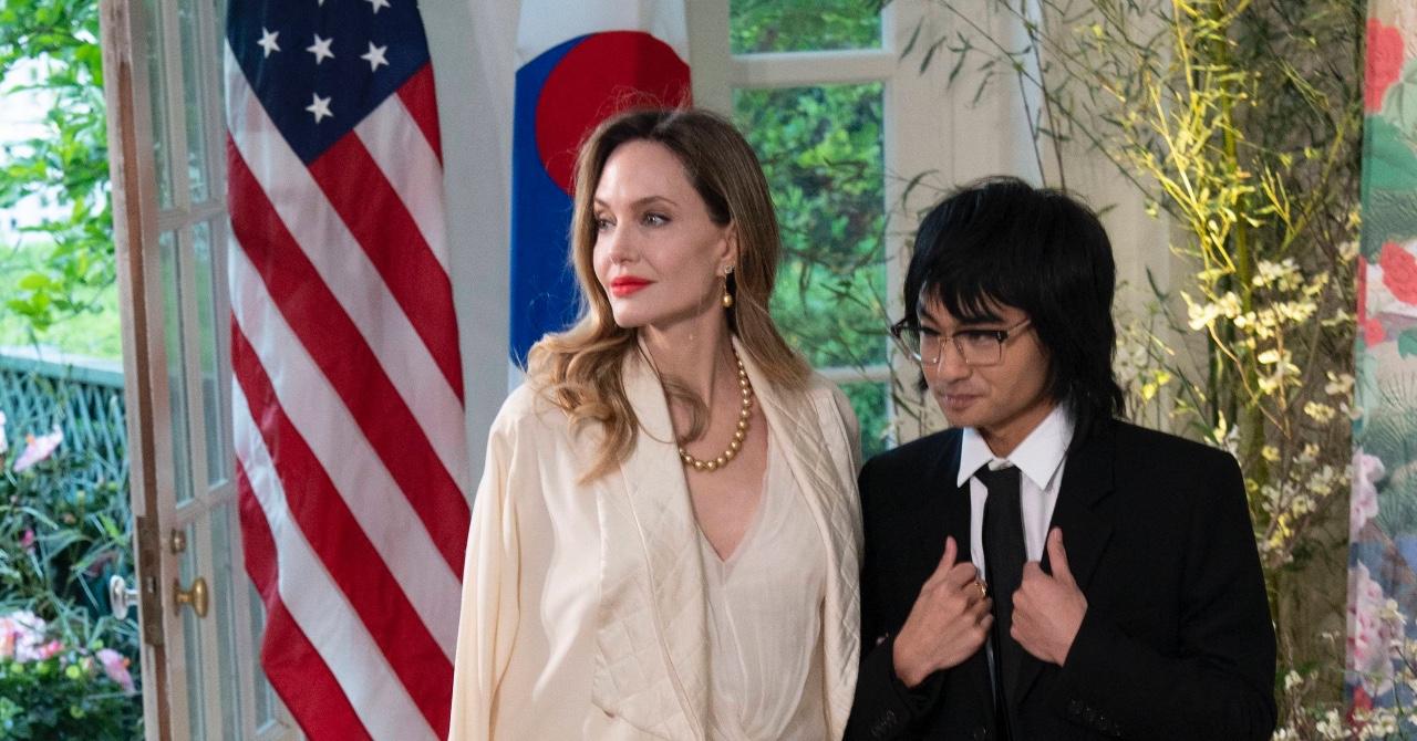Angelina Jolie Attends White House Dinner With Son Maddox Photos pic