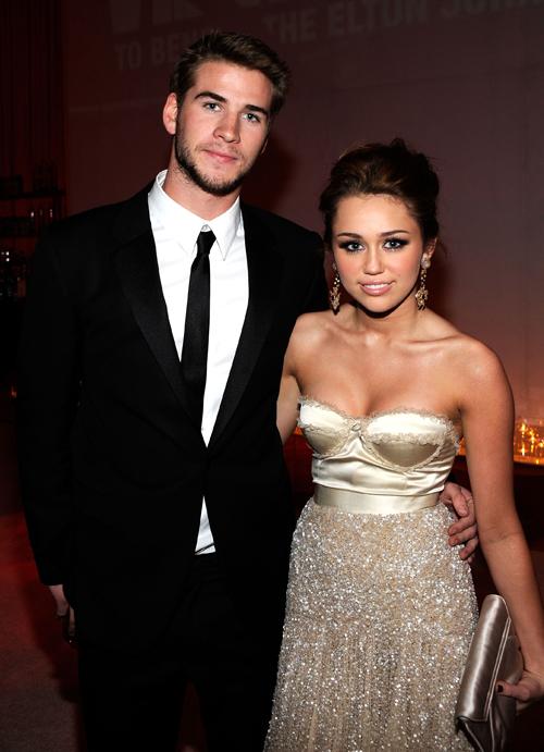 Miley cyrus liam hemsworth engaged june6 0005_ _1.jpg