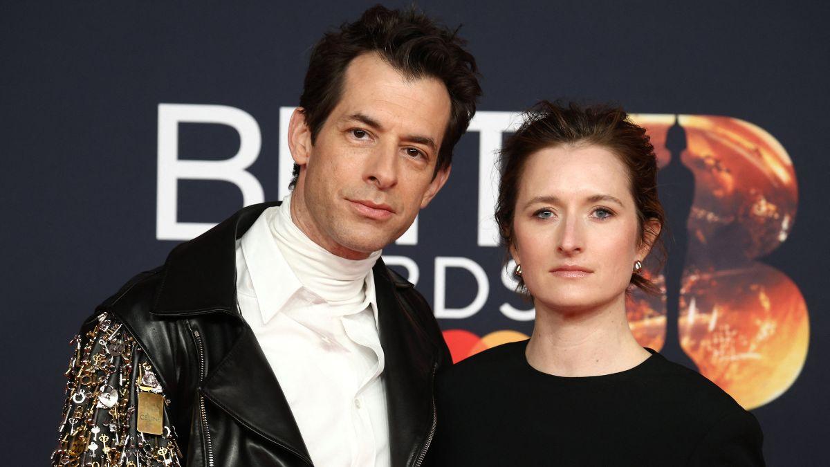 who plays caroline kennedy on love story meet grace gummer