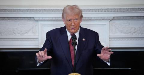 donald trump booed at commanders game after name demand