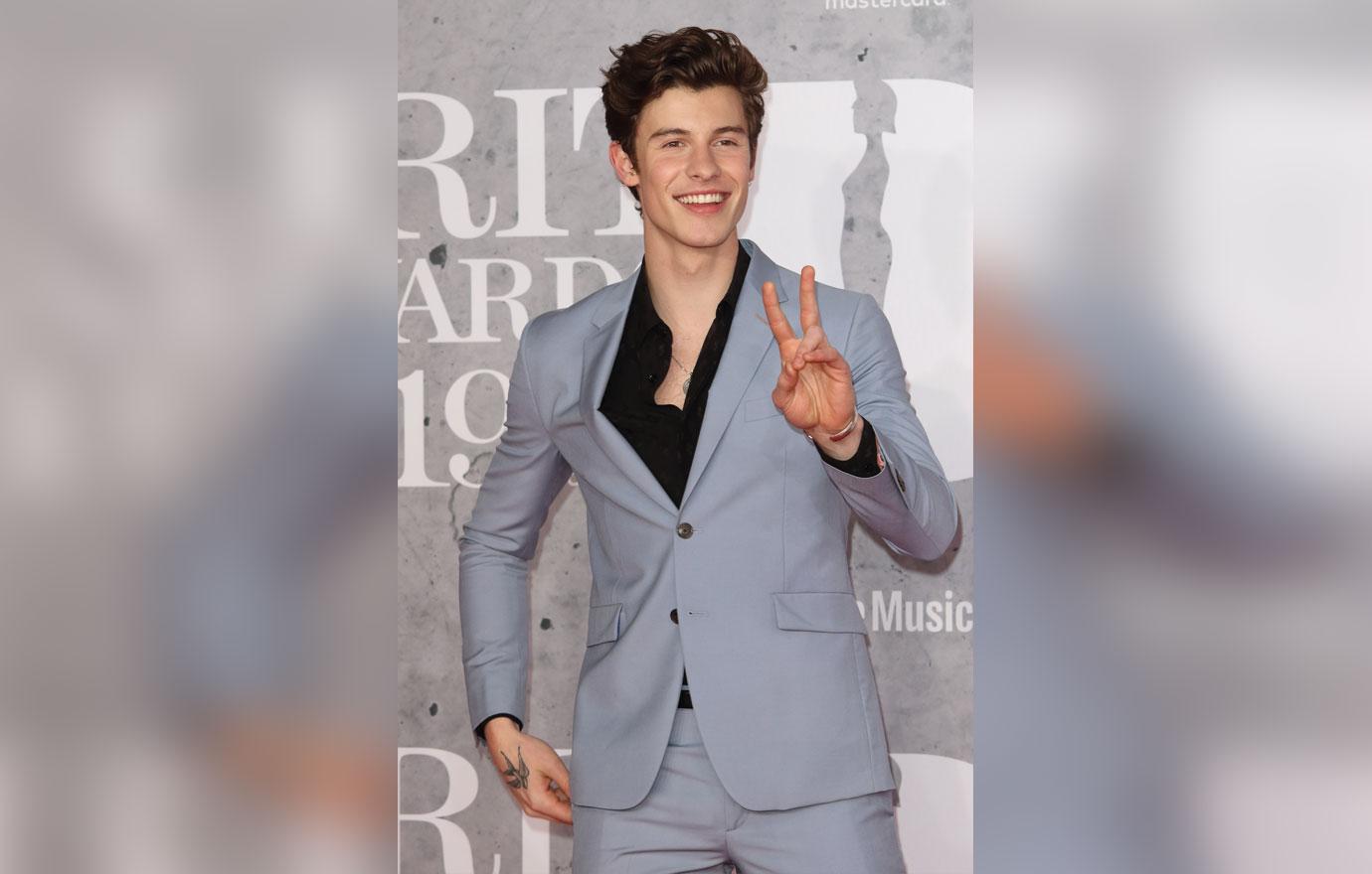 Shawn-Mendes-Doesn't-Wash-Face