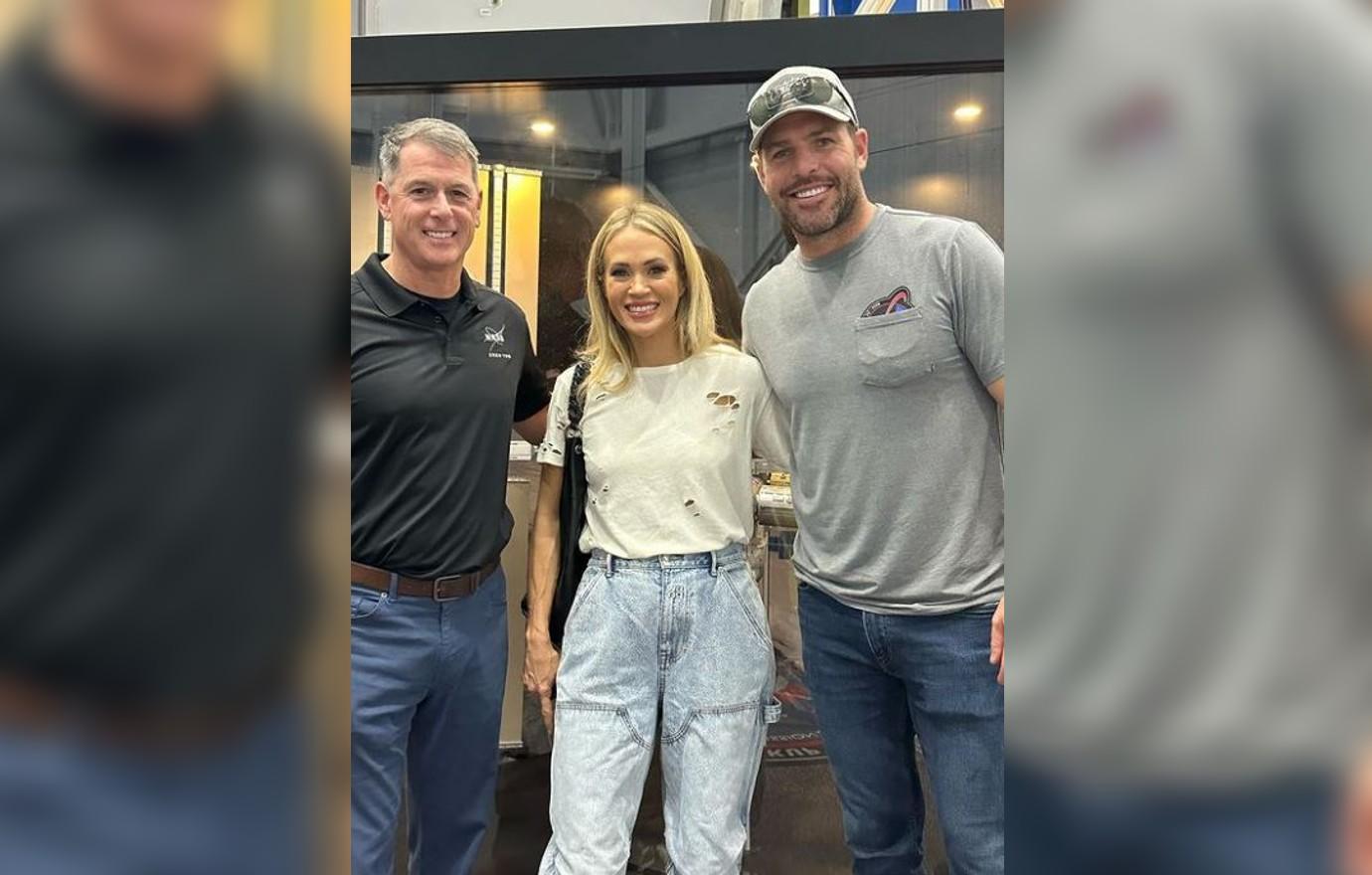 Carrie Underwood All Smiles With Hubby Mike Fisher On Family Trip