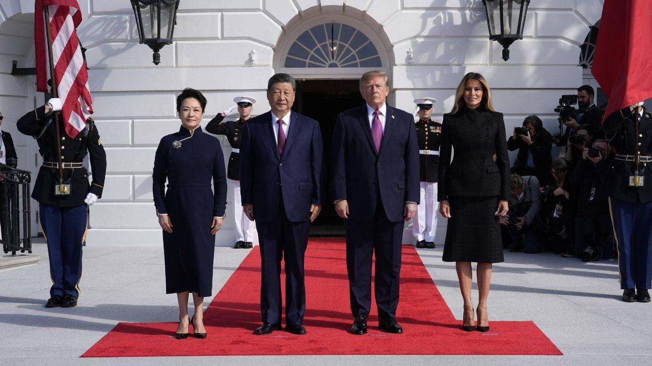 Photo of Melania eventually made it back onto the carpet.