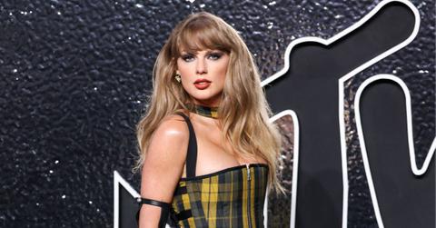 taylor swift family parents brother
